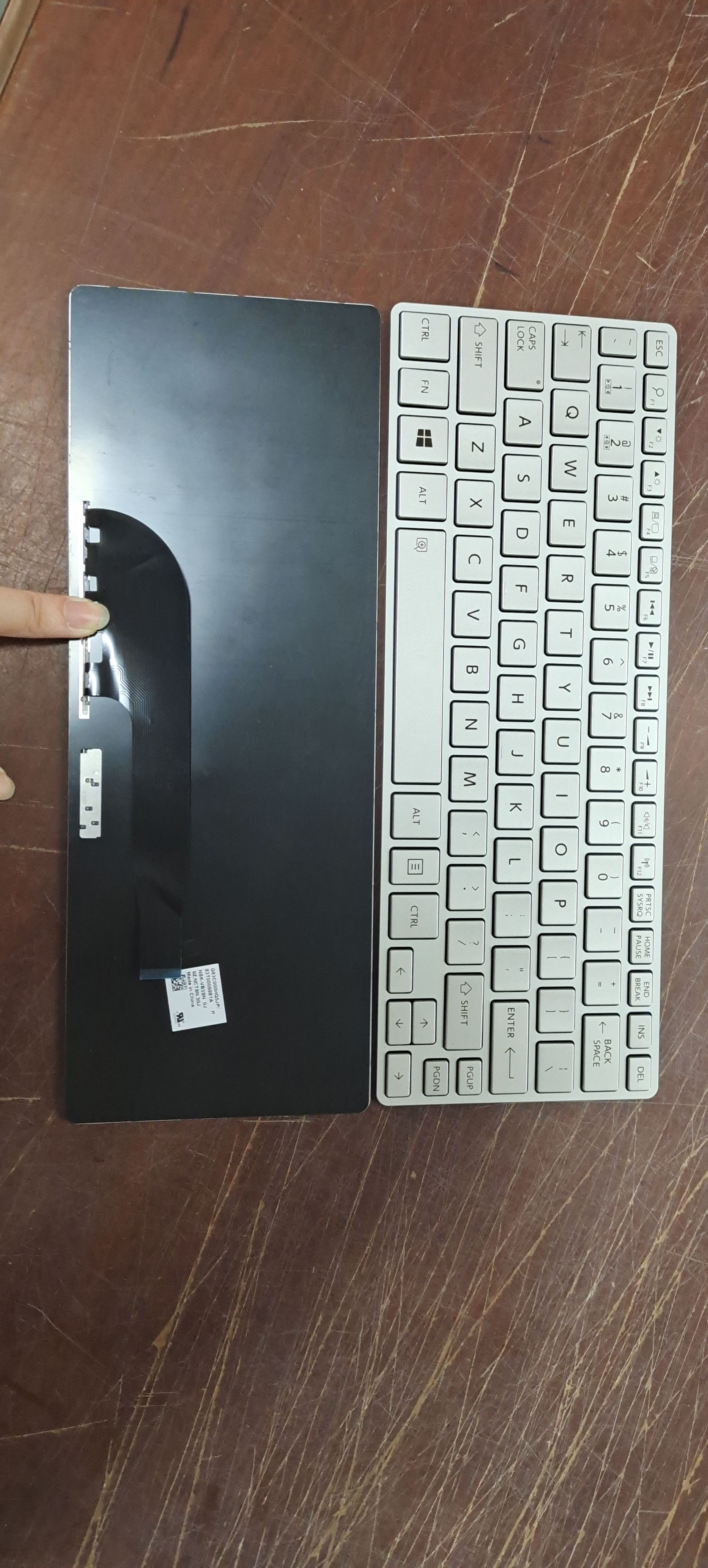 Picture of New Replacement Laptop Keyboard For TOSHIBA WT12PE-A64/dynaPad WT12PE SILVER FRAME BLACK US Layout